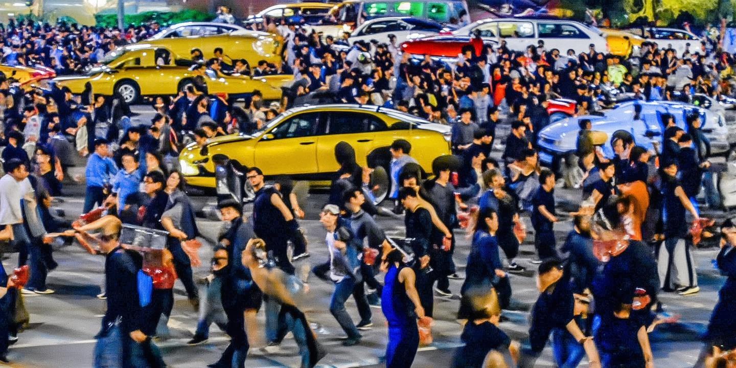 天津实施汽车限购政策,市民连夜抢购应对限行新规插图 天津实施汽车限购政策,市民连夜抢购应对限行新规